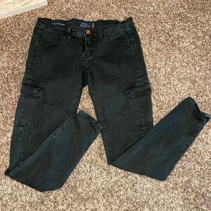 Lucky Brand women’s black Charlie Skinny Cargo pants - size 4
